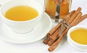 Leia mais sobre o artigo CHÁ DE CASCA DE ABACAXI COM CRAVO E CANELA