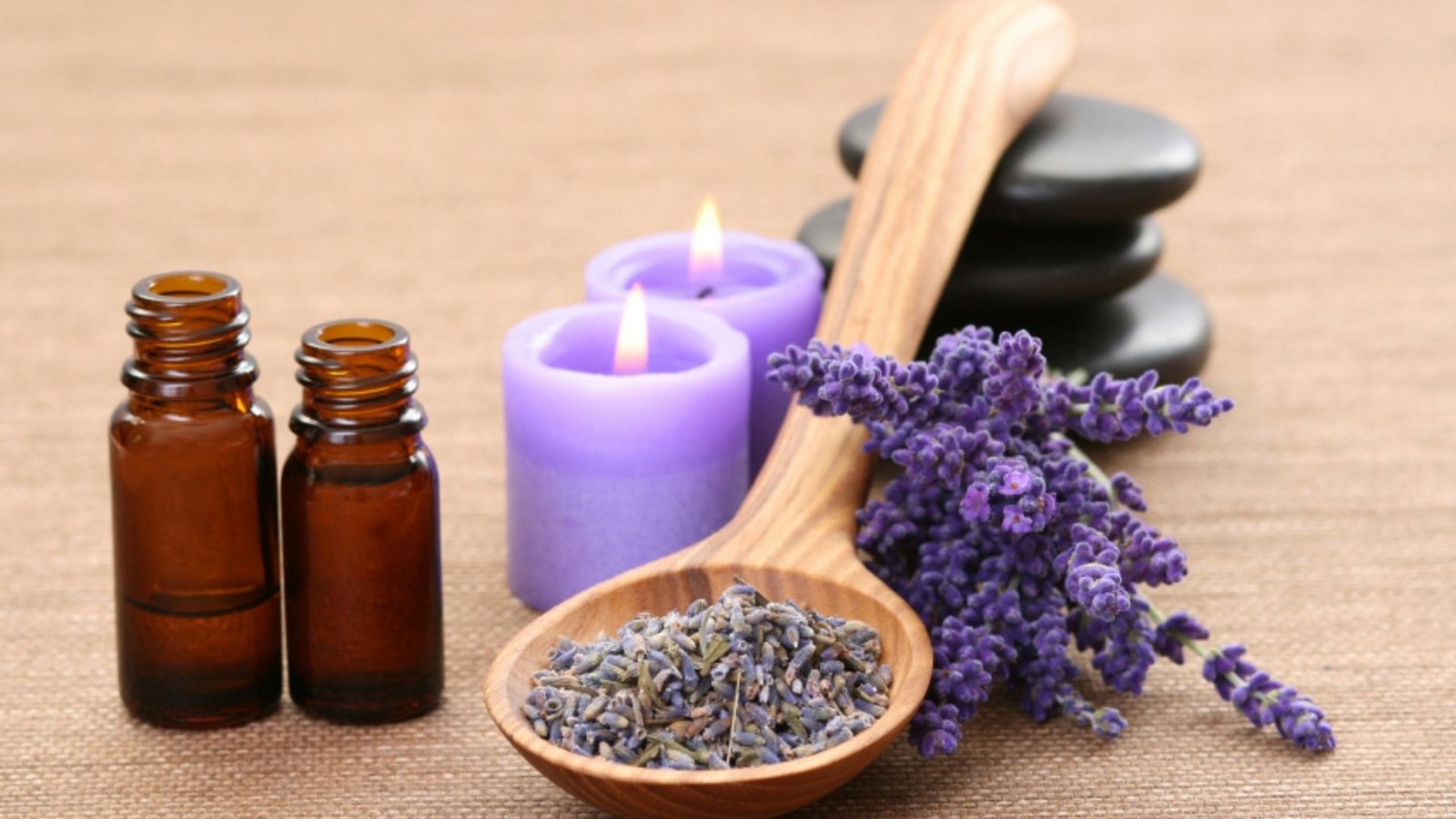 Leia mais sobre o artigo Óleo Essencial de Lavanda – benefícios e como usar