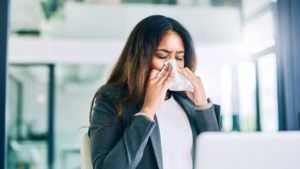 Leia mais sobre o artigo 08 óleos essenciais para aliviar problemas respiratórios e sintomas