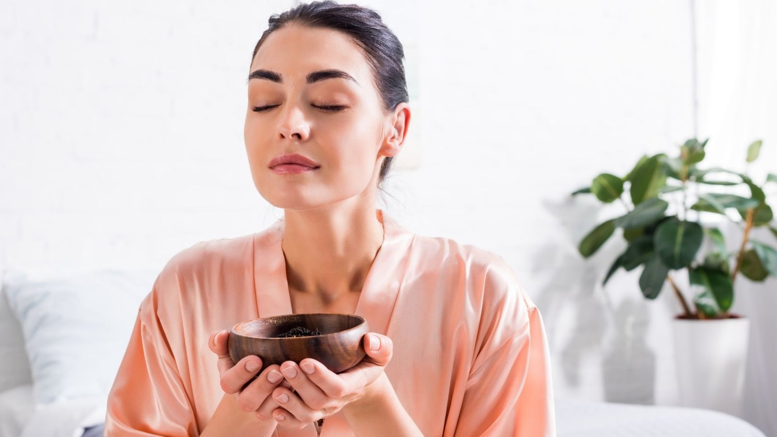 Leia mais sobre o artigo Como a aromaterapia pode ajudar a melhorar a imunidade e combater o estresse? Confira!