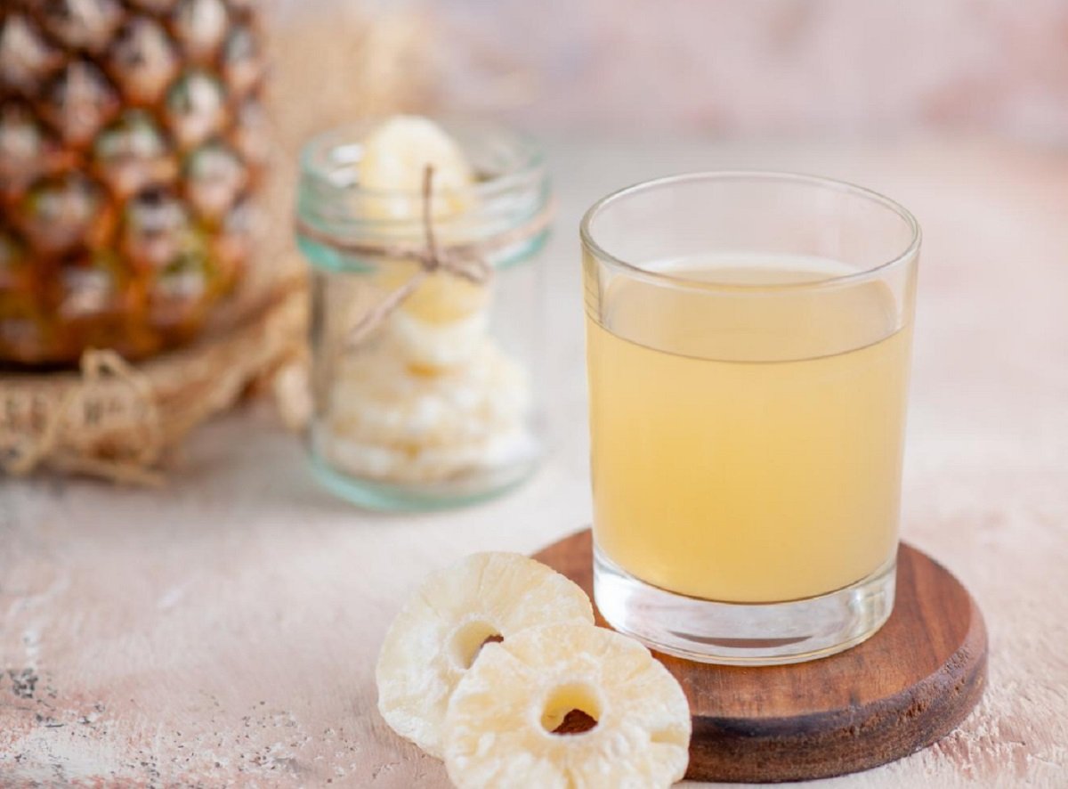 Leia mais sobre o artigo Chá de Casca de Abacaxi, Canela e Cravo – Poderoso Anti-Inflamatório