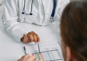 Leia mais sobre o artigo Quais são as Principais Diferenças entre Seguro Saúde e Plano de Saúde?