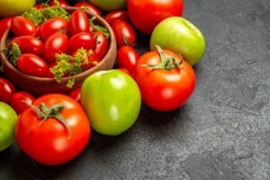 Leia mais sobre o artigo Você Come Tomates Verdes? Riscos Chocantes que Você Precisa Conhecer!