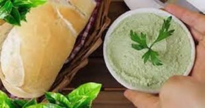 Leia mais sobre o artigo Manteiga de Ora-pro-nóbis: Cremosa, Nutritiva e Versátil [RECEITA E DICAS]