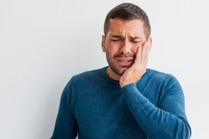 Leia mais sobre o artigo 7 Remédios Caseiros para Dor de Dente que Funcionam